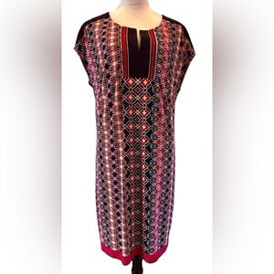 NWT Laundry by Shelli Segal Medallion Print Shift Dress